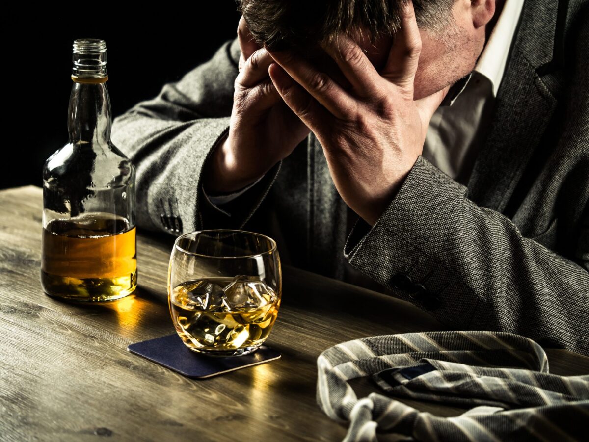 علاج ادمان الكحول نهائيًا في افضل مستشفى علاج الادمان بـ 4 خطوات